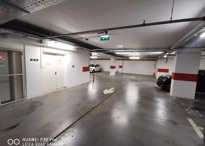City Center Pearl #New#Free Reserved Parking In Garage Elevator Direct Access#Business And Pleasure#City View&Balcony&Sunny&Cafes&Markets&Tram#City Center#Working Room#2 Toliets#2 Bedrooms