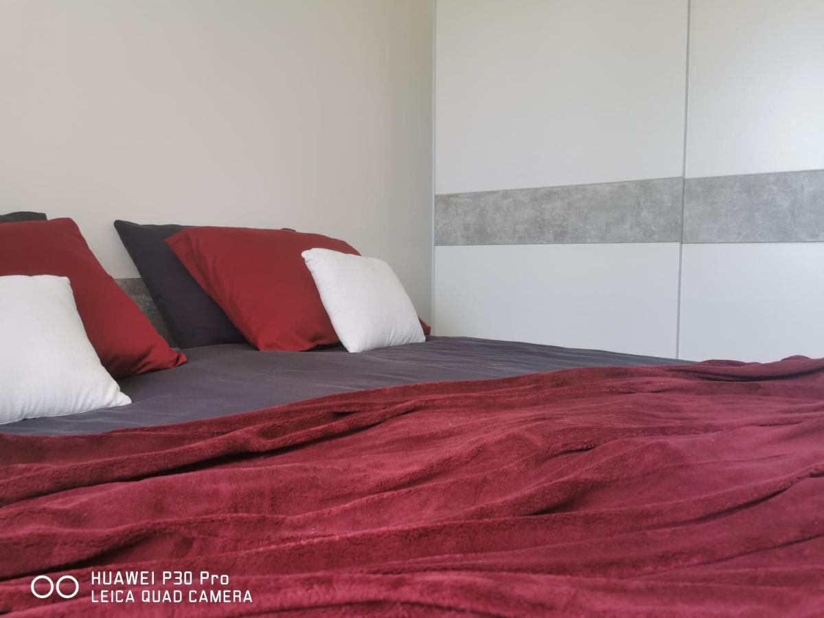 Center Pearl: Urban Oasis With Parking & Views Apartment