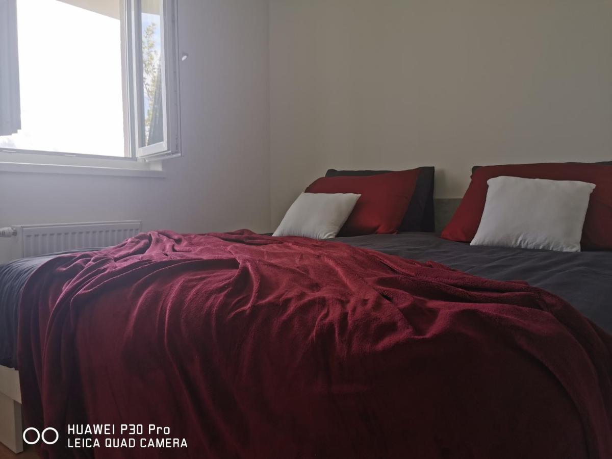 Center Pearl #new#free Reserved Parking In Garage Elevator Direct Access#business And Pleasure#city View&balcony&sunny&cafes&markets&tram#city Center#working Room#2 Toliets#2 Bedrooms * Zagrzeb