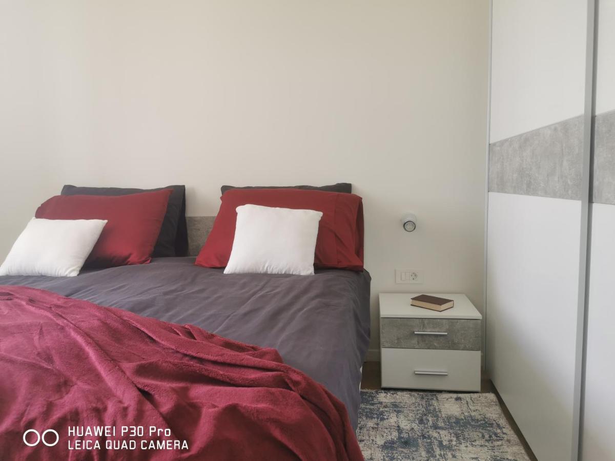 Apartment Center Pearl: Urban Oasis With Parking & Views *