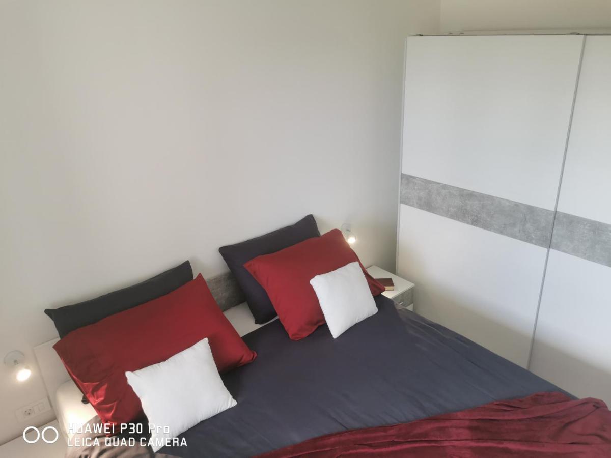 Center Pearl #new#free Reserved Parking In Garage Elevator Direct Access#business And Pleasure#city View&balcony&sunny&cafes&markets&tram#city Center#working Room#2 Toliets#2 Bedrooms *