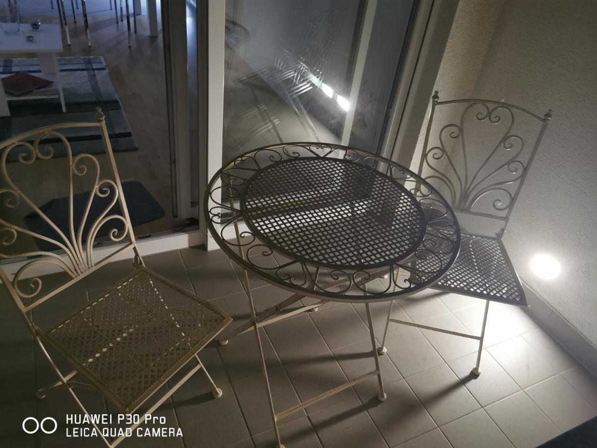 Center Pearl #new#free Reserved Parking In Garage Elevator Direct Access#business And Pleasure#city View&balcony&sunny&cafes&markets&tram#city Center#working Room#2 Toliets#2 Bedrooms Apartament Zagrzeb