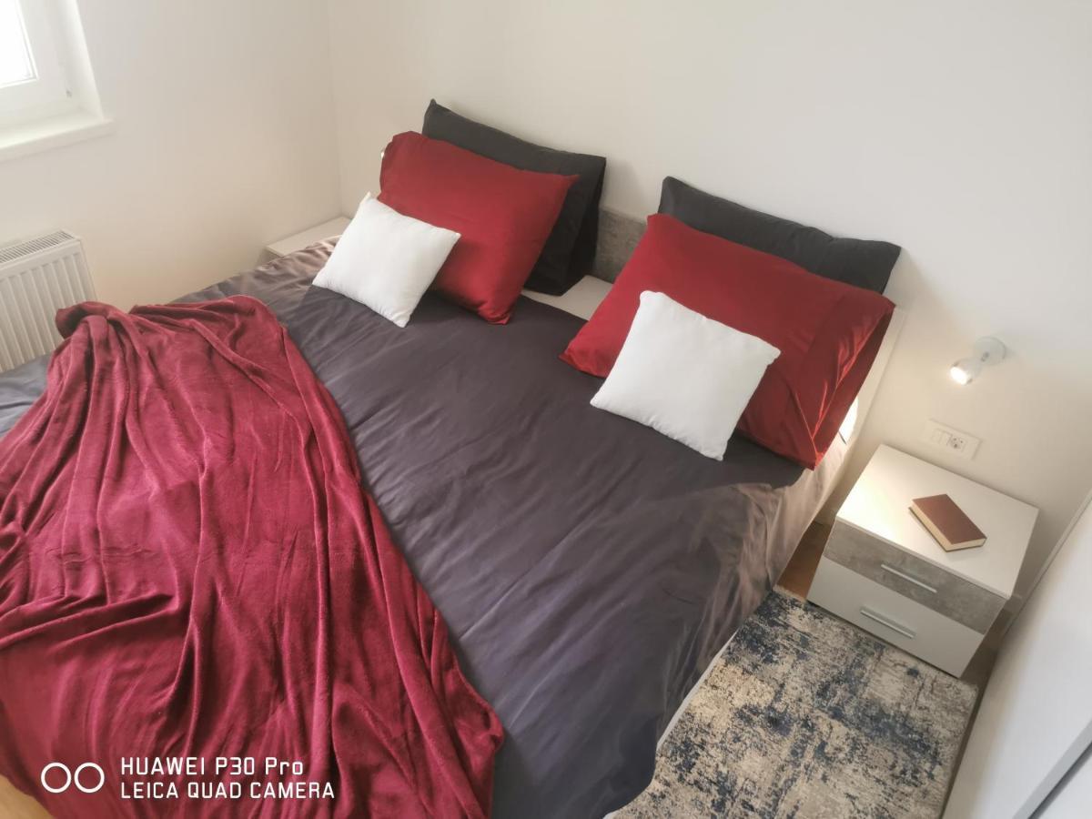 Center Pearl: Urban Oasis With Parking & Views Apartment