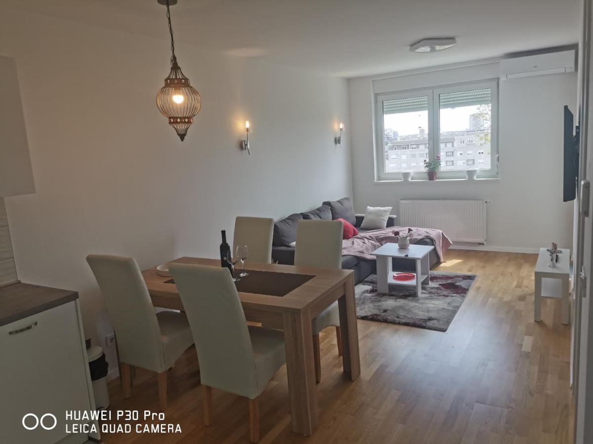 Apartament Center Pearl #new#free Reserved Parking In Garage Elevator Direct Access#business And Pleasure#city View&balcony&sunny&cafes&markets&tram#city Center#working Room#2 Toliets#2 Bedrooms Zagrzeb