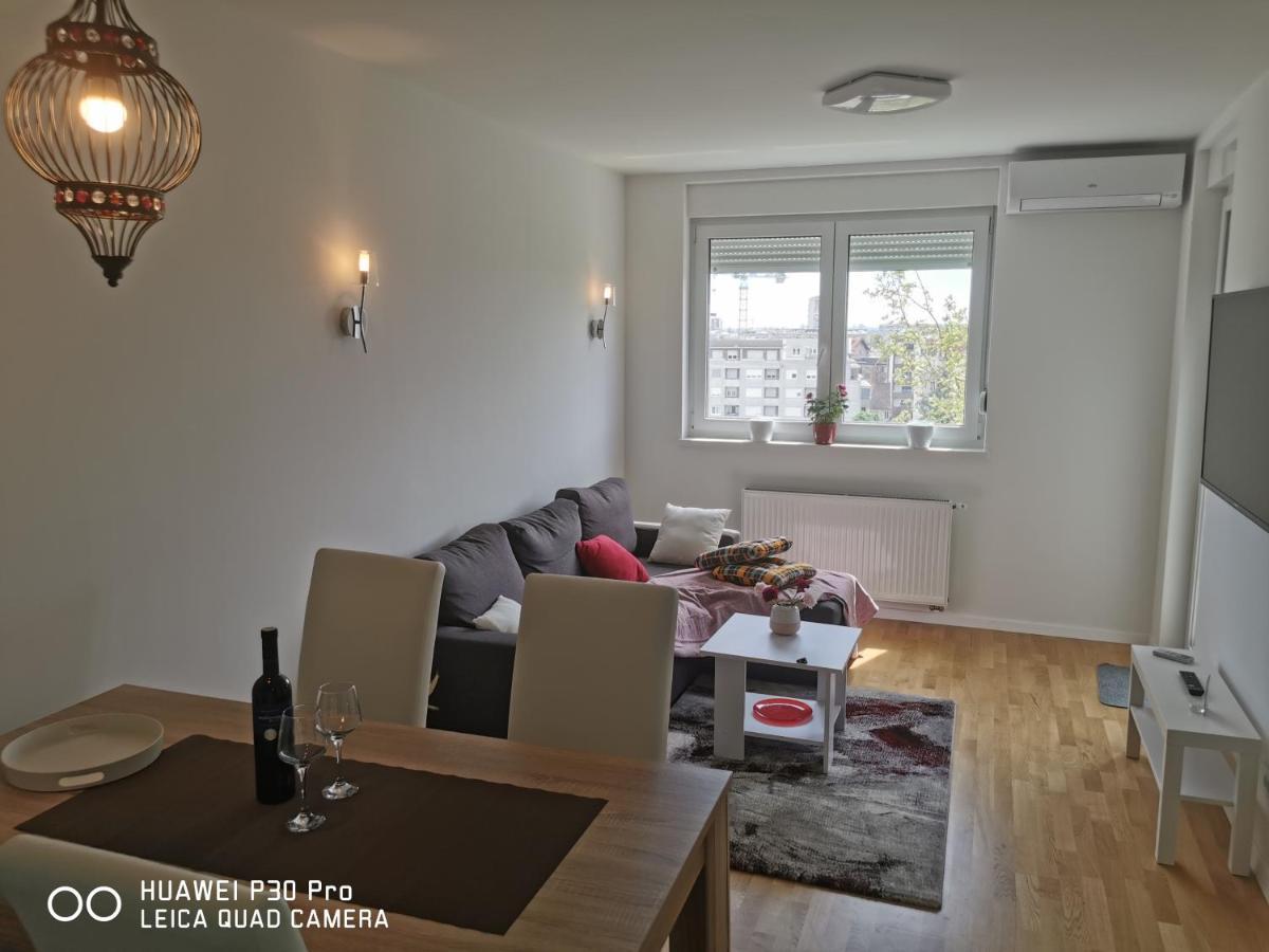 Center Pearl #new#free Reserved Parking In Garage Elevator Direct Access#business And Pleasure#city View&balcony&sunny&cafes&markets&tram#city Center#working Room#2 Toliets#2 Bedrooms