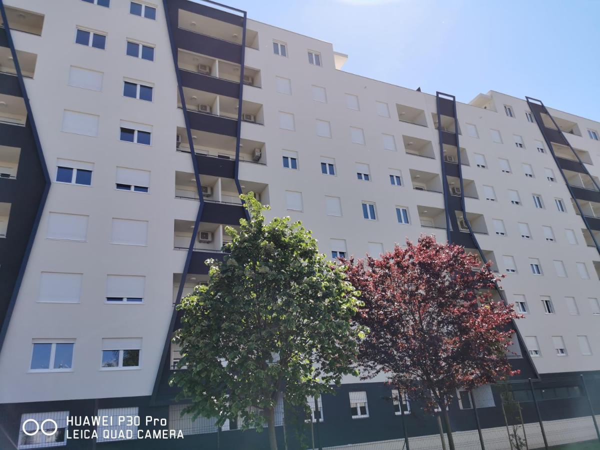 Center Pearl #new#free Reserved Parking In Garage Elevator Direct Access#business And Pleasure#city View&balcony&sunny&cafes&markets&tram#city Center#working Room#2 Toliets#2 Bedrooms
