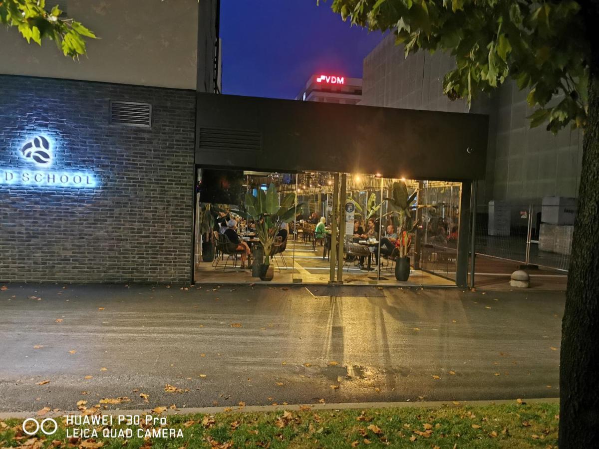 Apartment Center Pearl: Urban Oasis With Parking & Views Zagreb