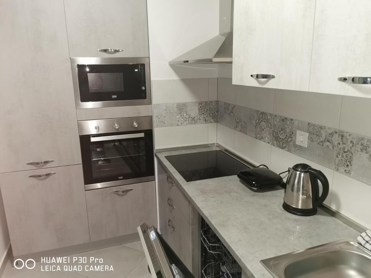 Center Pearl #new#free Reserved Parking In Garage Elevator Direct Access#business And Pleasure#city View&balcony&sunny&cafes&markets&tram#city Center#working Room#2 Toliets#2 Bedrooms Zagrzeb