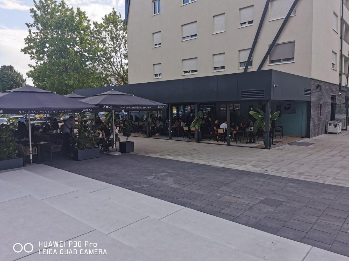 Center Pearl #new#free Reserved Parking In Garage Elevator Direct Access#business And Pleasure#city View&balcony&sunny&cafes&markets&tram#city Center#working Room#2 Toliets#2 Bedrooms Apartament Zagrzeb