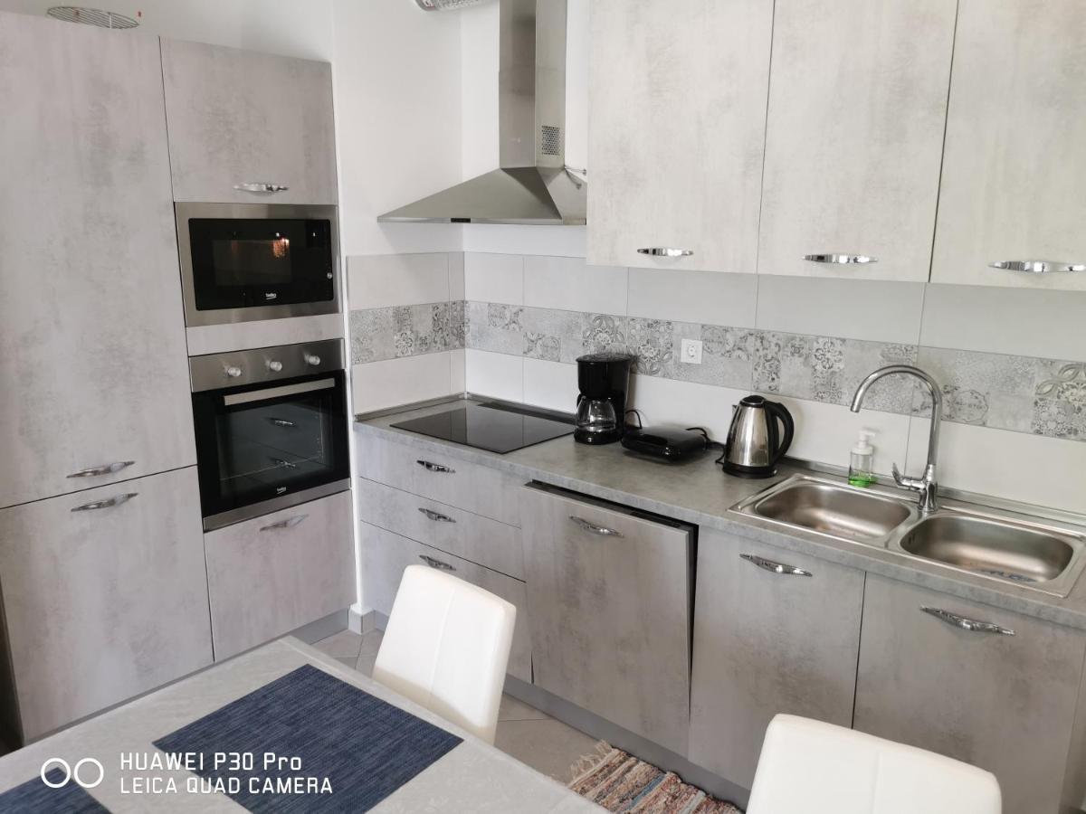 Center Pearl #new#free Reserved Parking In Garage Elevator Direct Access#business And Pleasure#city View&balcony&sunny&cafes&markets&tram#city Center#working Room#2 Toliets#2 Bedrooms Zagrzeb