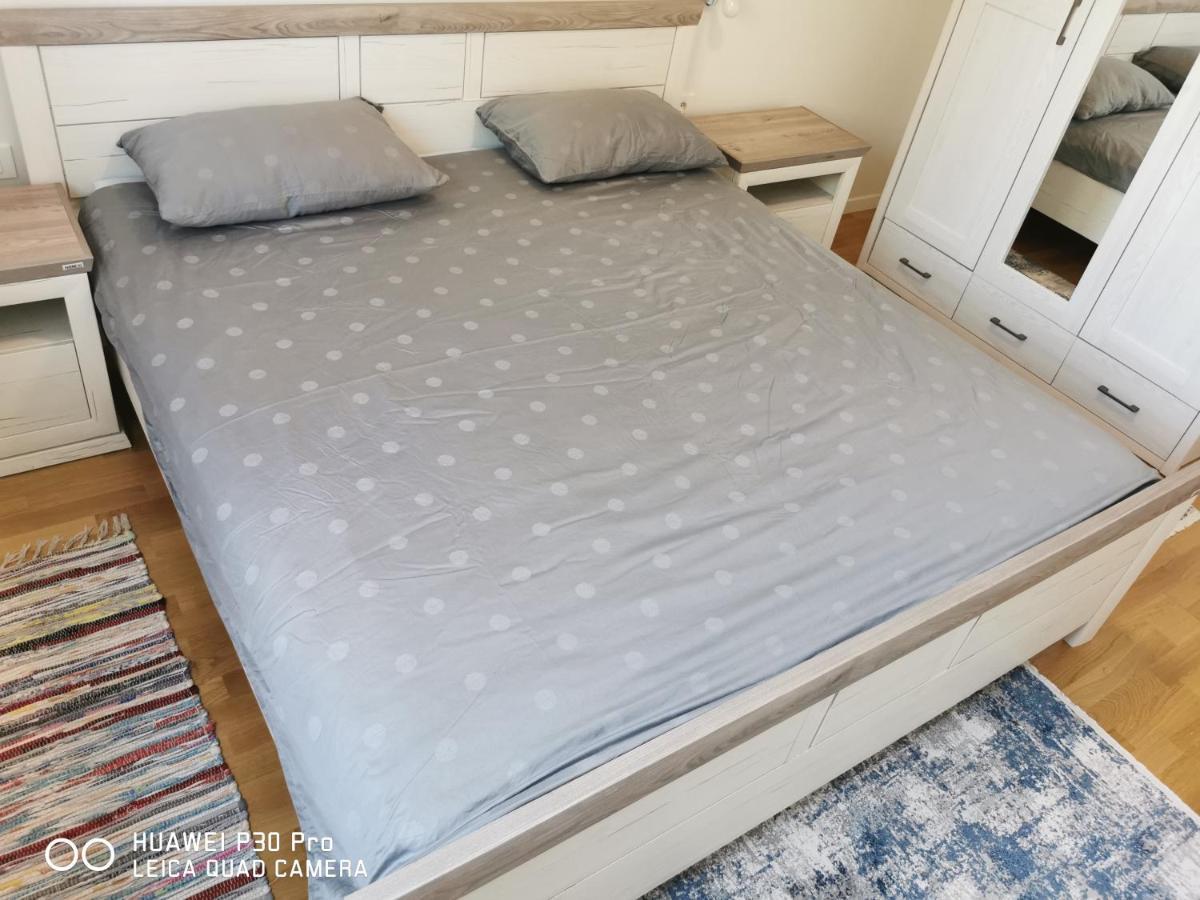 Apartament Center Pearl #new#free Reserved Parking In Garage Elevator Direct Access#business And Pleasure#city View&balcony&sunny&cafes&markets&tram#city Center#working Room#2 Toliets#2 Bedrooms Zagrzeb